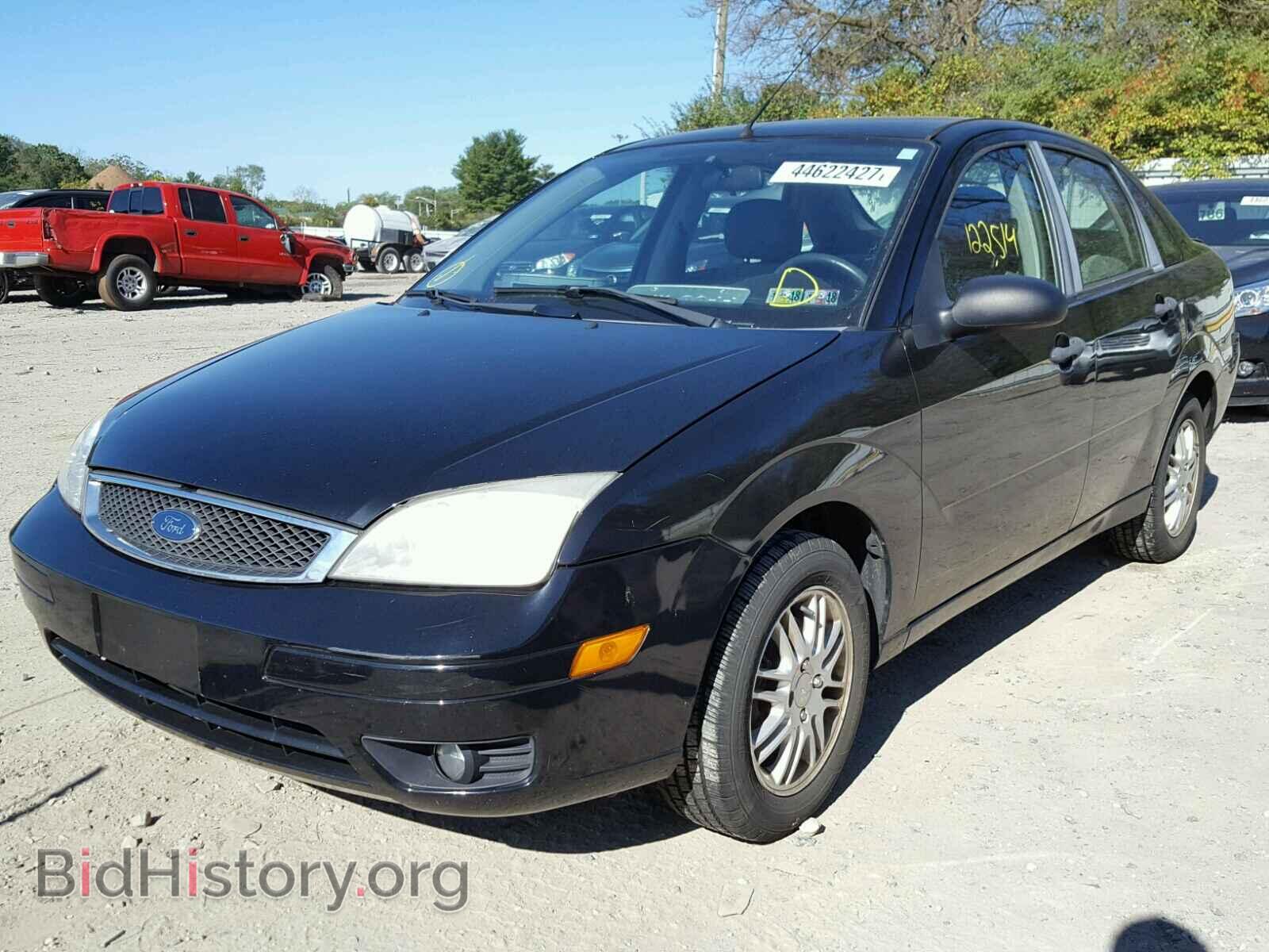 2007 FORD FOCUS - VIN: 1FAHP34N47W212158 - Фото 2