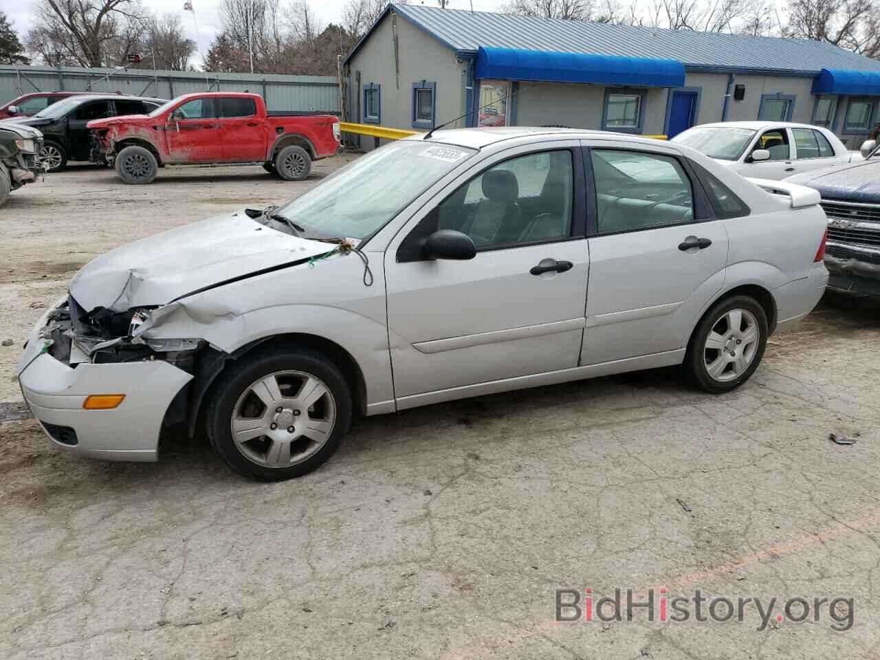 Photo 1FAHP34N37W212281 - FORD FOCUS 2007