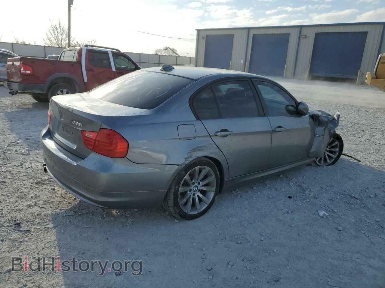 2011 BMW 3 SERIES - VIN: WBAPH5C58BA443745 - Фото 3