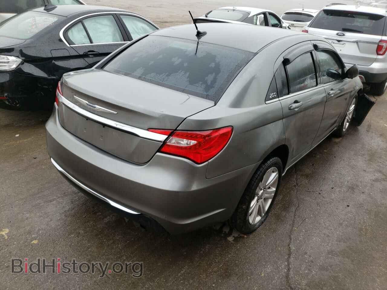 2013 CHRYSLER 200 - VIN: 1C3CCBBB7DN593853 - Фото 4