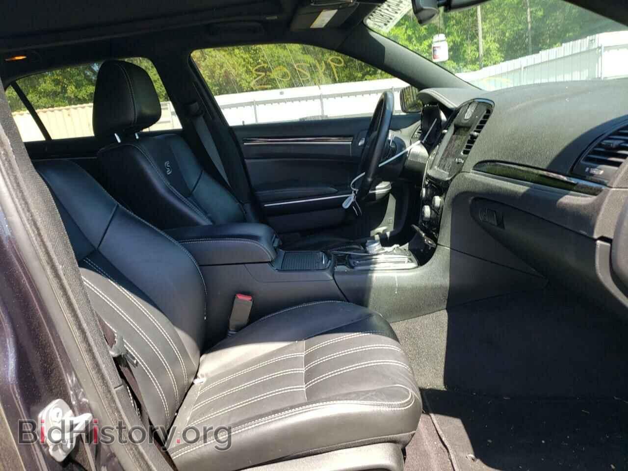 2018 CHRYSLER 300 - VIN: 2C3CCABG1JH266830 - Фото 5