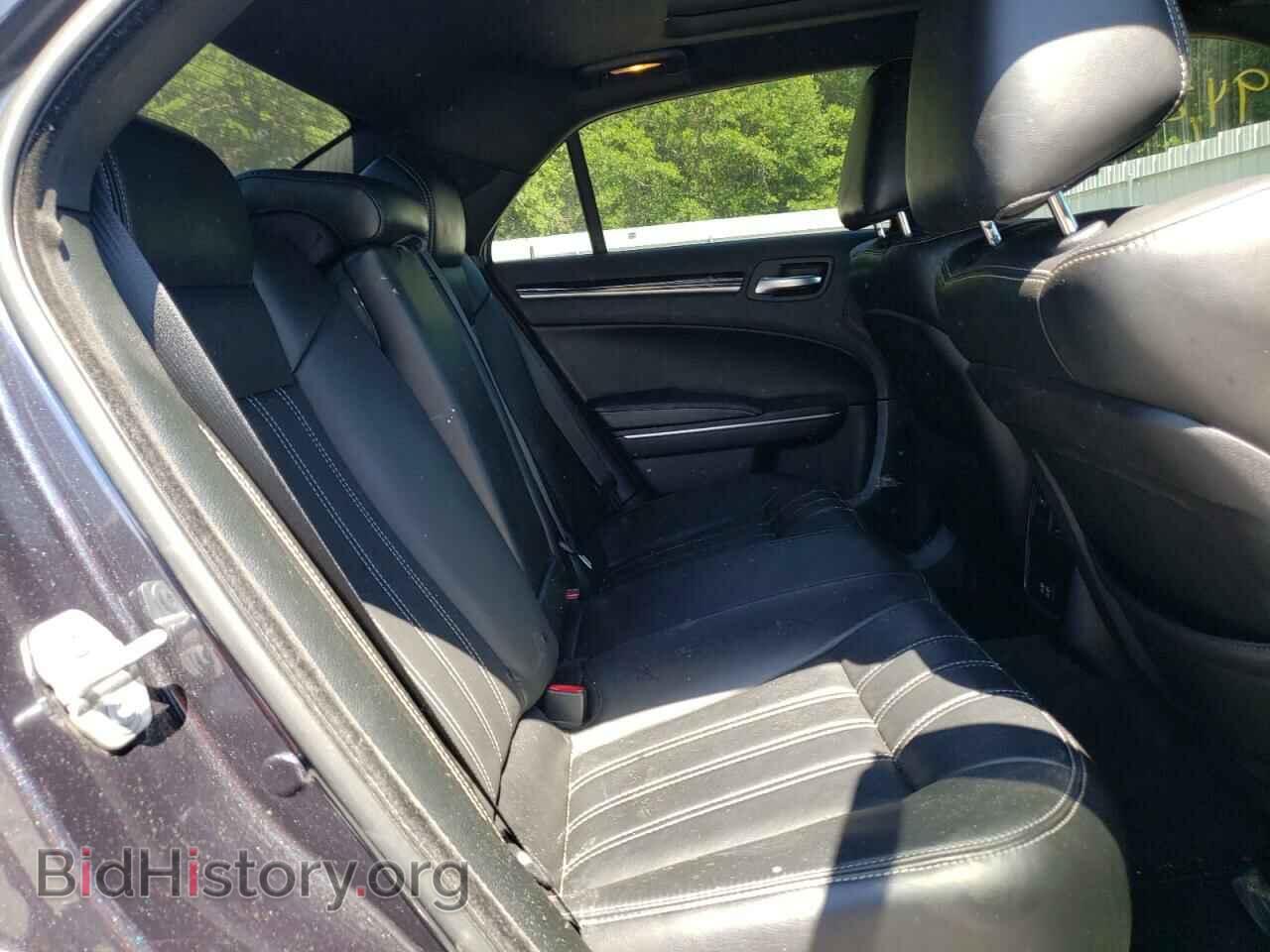 2018 CHRYSLER 300 - VIN: 2C3CCABG1JH266830 - Фото 6