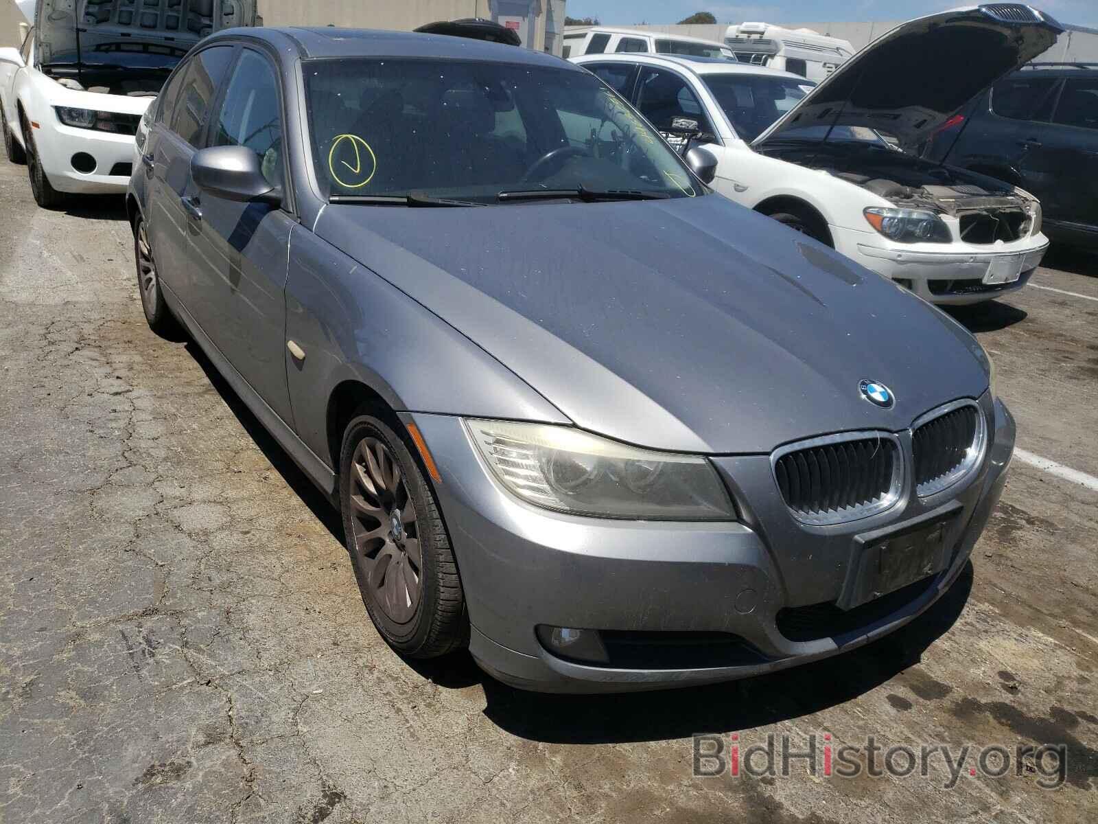 Photo WBAPH53519A436033 - BMW 3 SERIES 2009