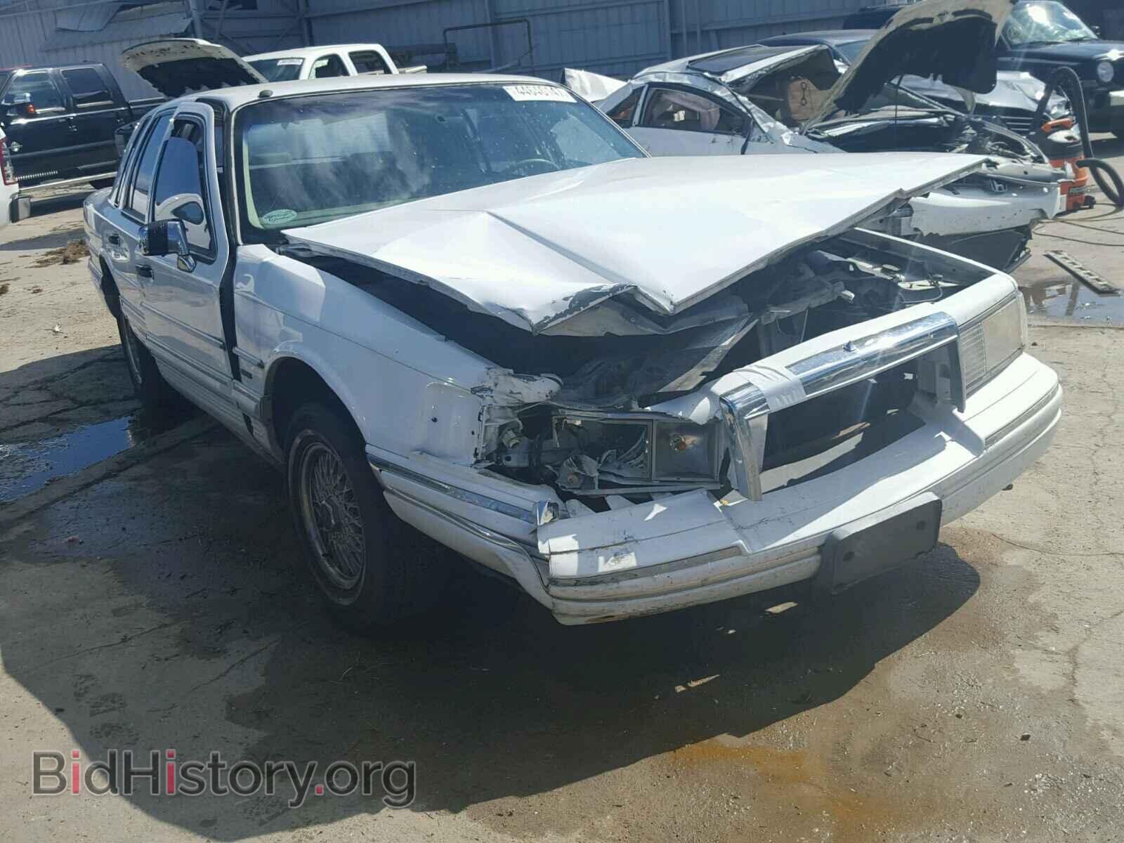 Photo 1LNLM82W4NY740365 - LINCOLN TOWNCAR 1992