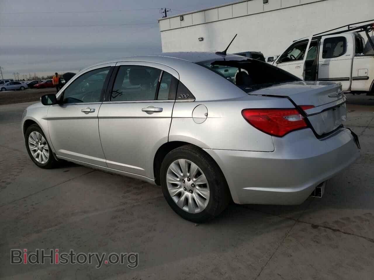 2012 CHRYSLER 200 - VIN: 1C3CCBAB8CN273618 - Фото 2