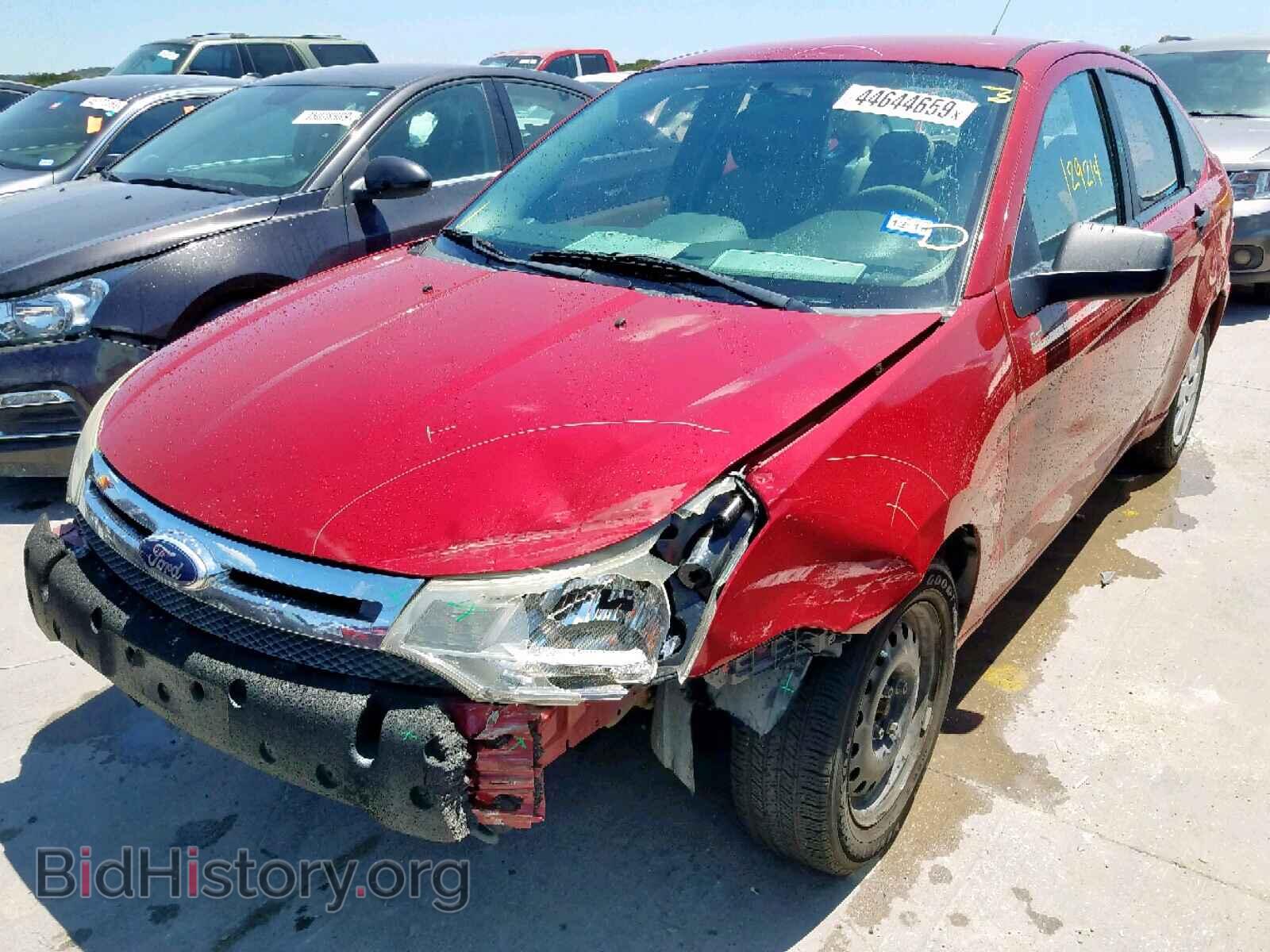 2011 FORD FOCUS - VIN: 1FAHP3EN6BW147482 - Фото 2