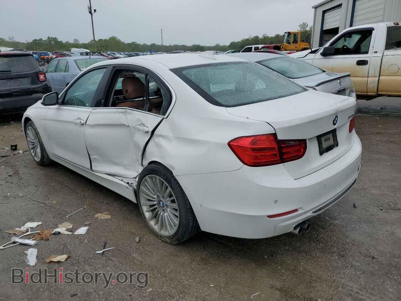 2012 BMW 3 SERIES - VIN: WBA3A5C54CF347375 - Photo 2