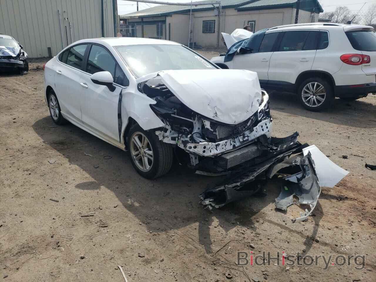 Photo 1G1BE5SM1H7258577 - CHEVROLET CRUZE 2017