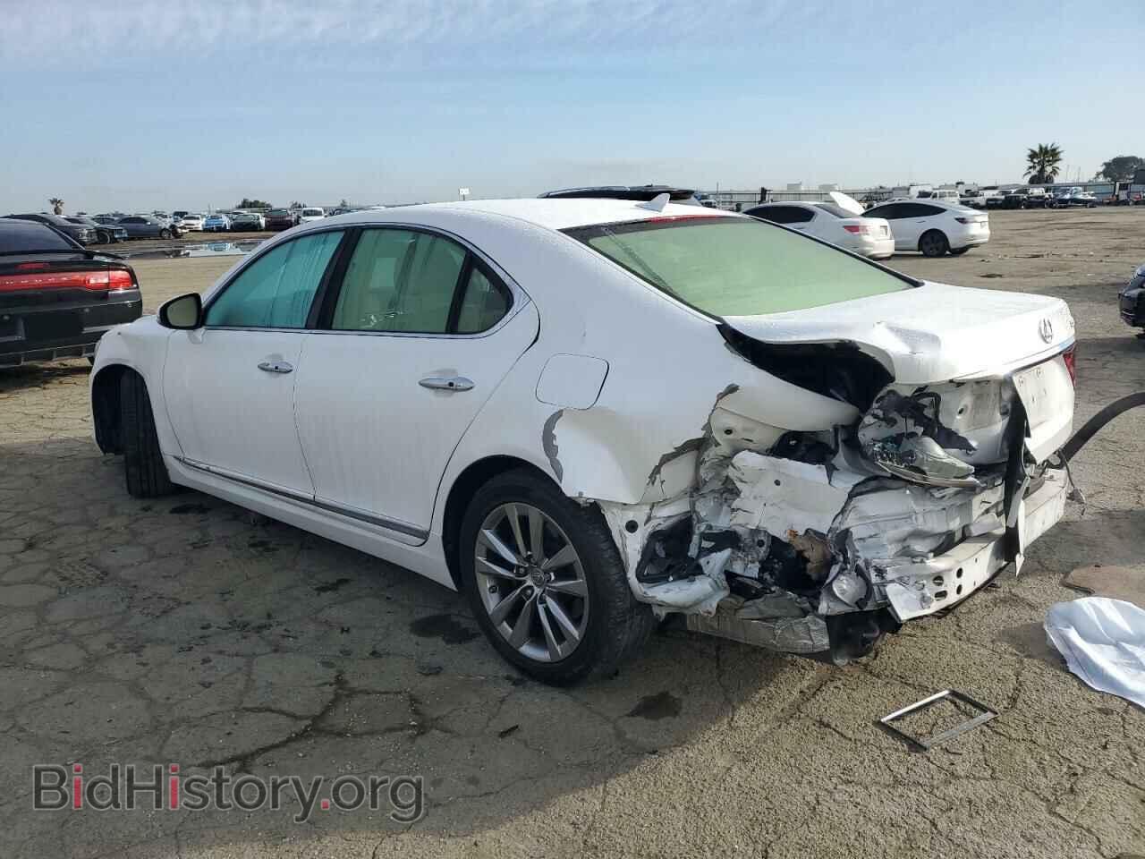 2013 LEXUS LS460 - VIN: JTHBL5EF1D5122111 - Photo 2