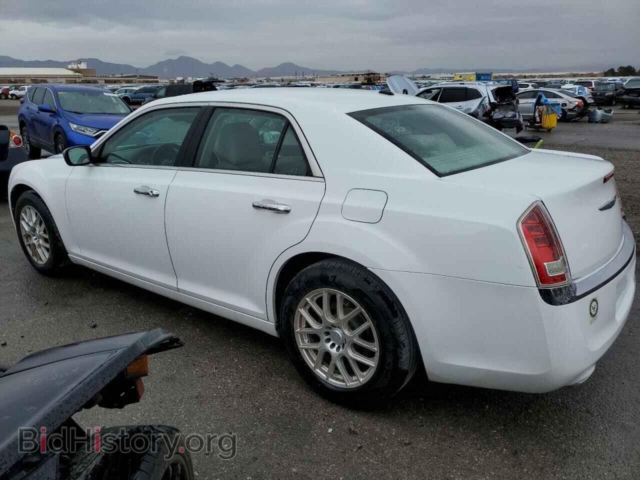 2012 CHRYSLER 300 - VIN: 2C3CCACG1CH206080 - Фото 2