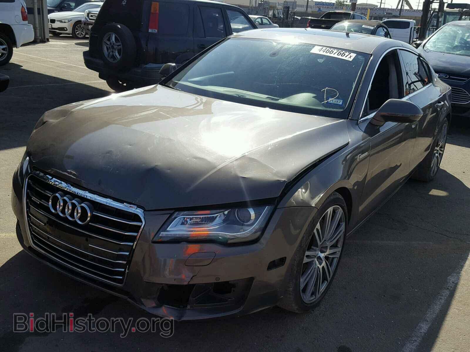 2012 AUDI A7 - VIN: WAUYGAFC8CN117982 - Photo 2