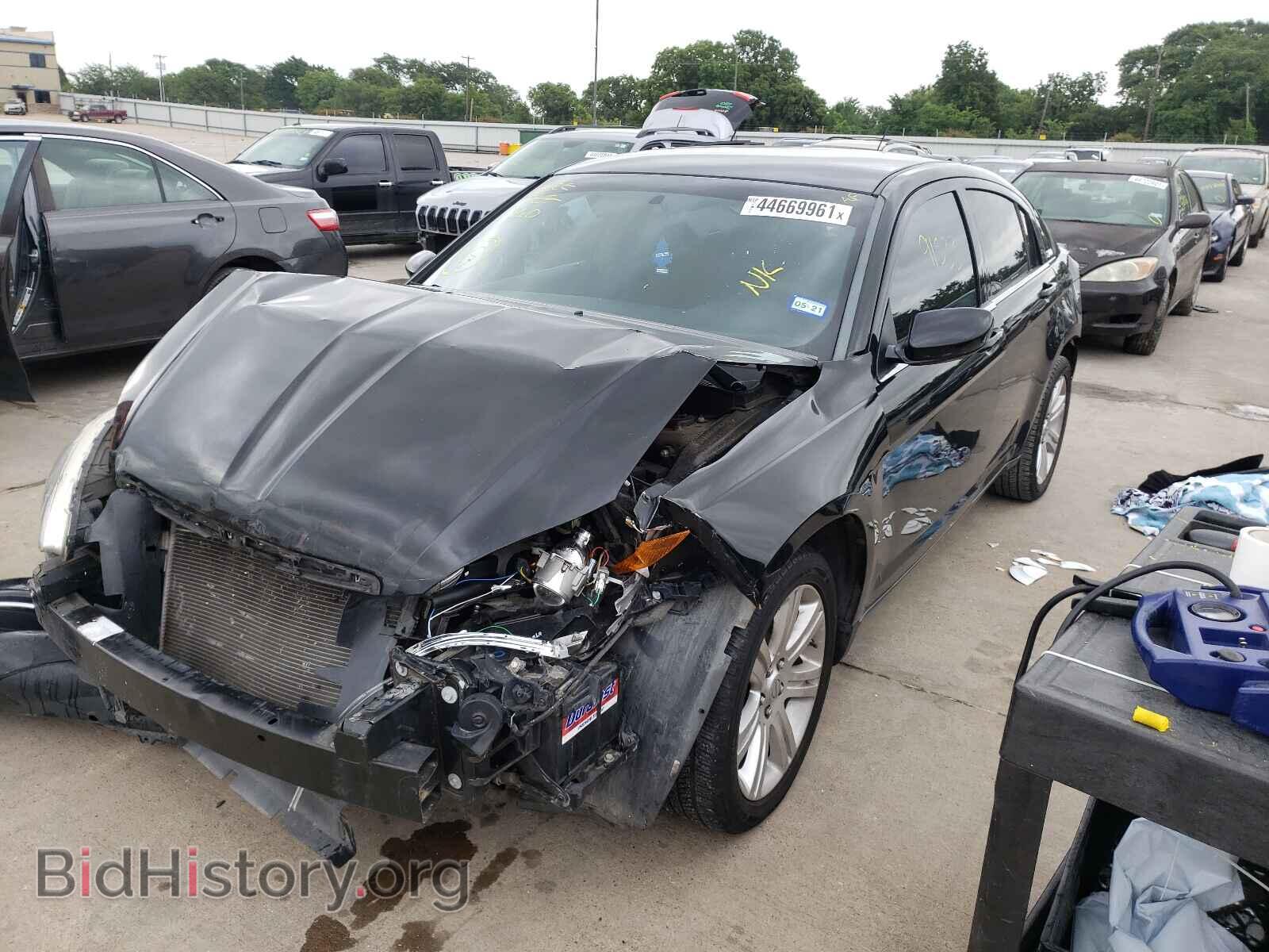 2012 CHRYSLER 200 - VIN: 1C3CCBBB9CN164485 - Фото 2