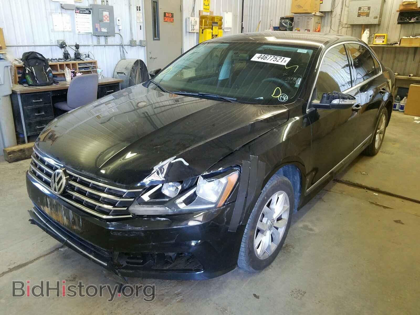 2017 VOLKSWAGEN PASSAT - VIN: 1VWAT7A36HC006373 - Фото 2