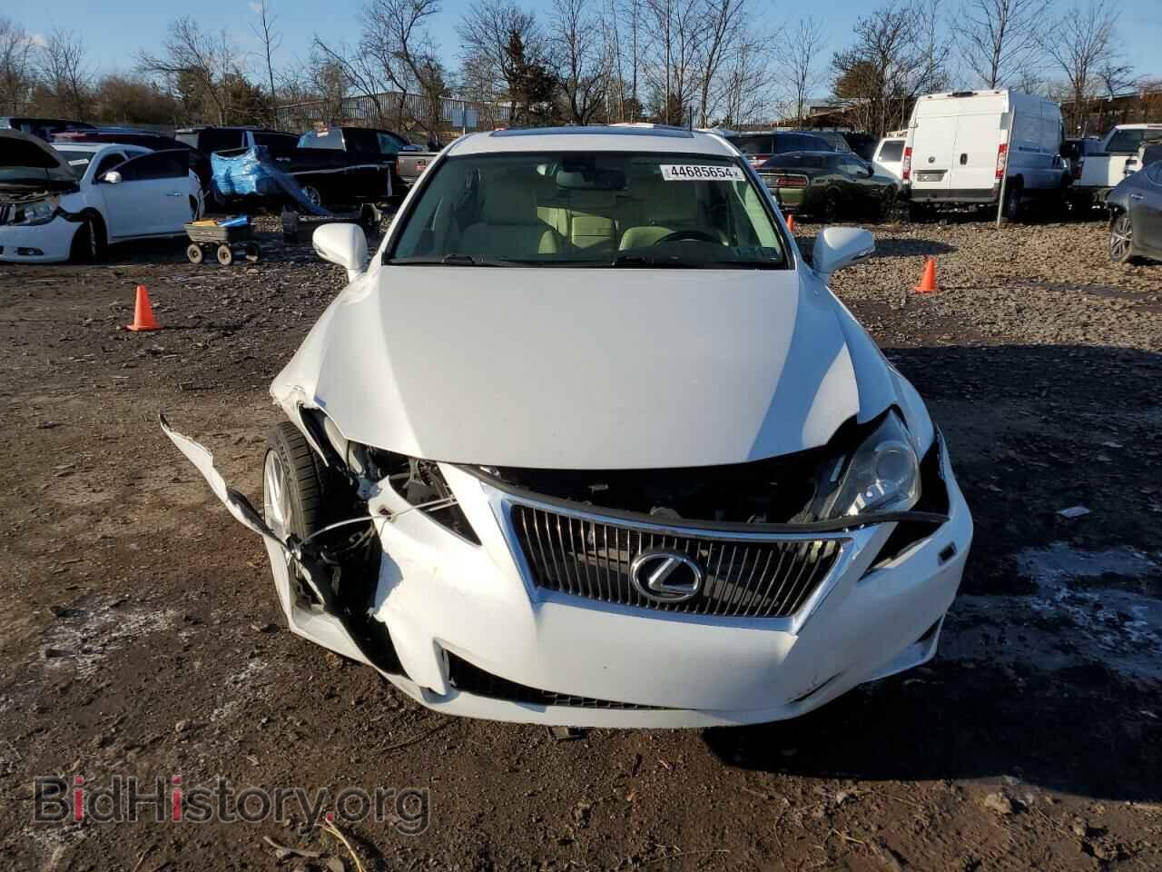 2011 LEXUS IS - VIN: JTHCE5C22B5000353 - Photo 5