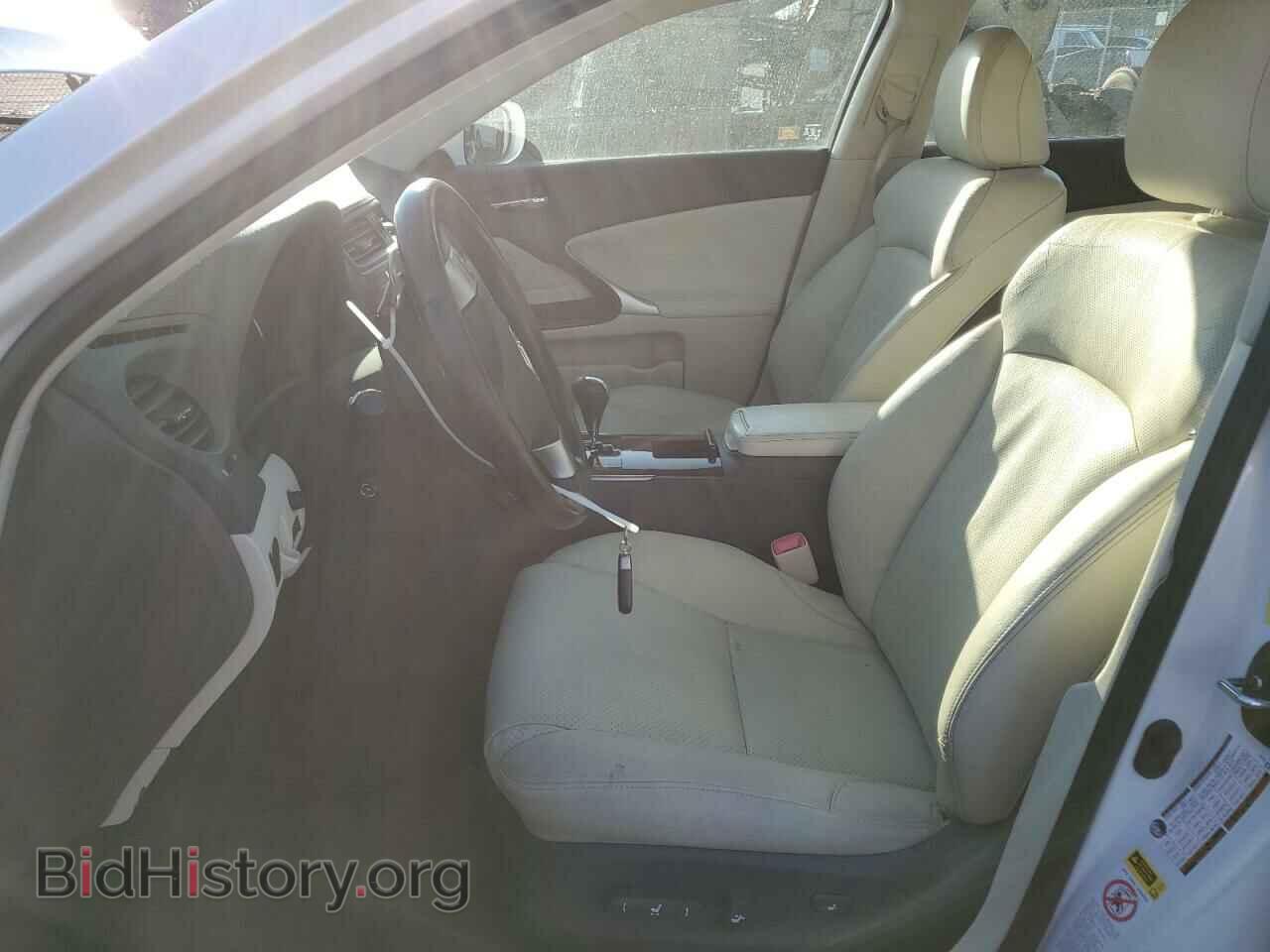 2011 LEXUS IS - VIN: JTHCE5C22B5000353 - Photo 7