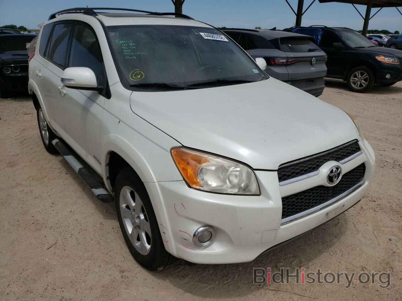 Фотография JTMYF4DV8CD033114 - TOYOTA RAV4 2012