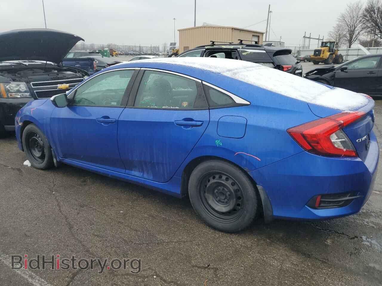 2018 HONDA CIVIC - VIN: 2HGFC2F50JH557778 - Фото 2