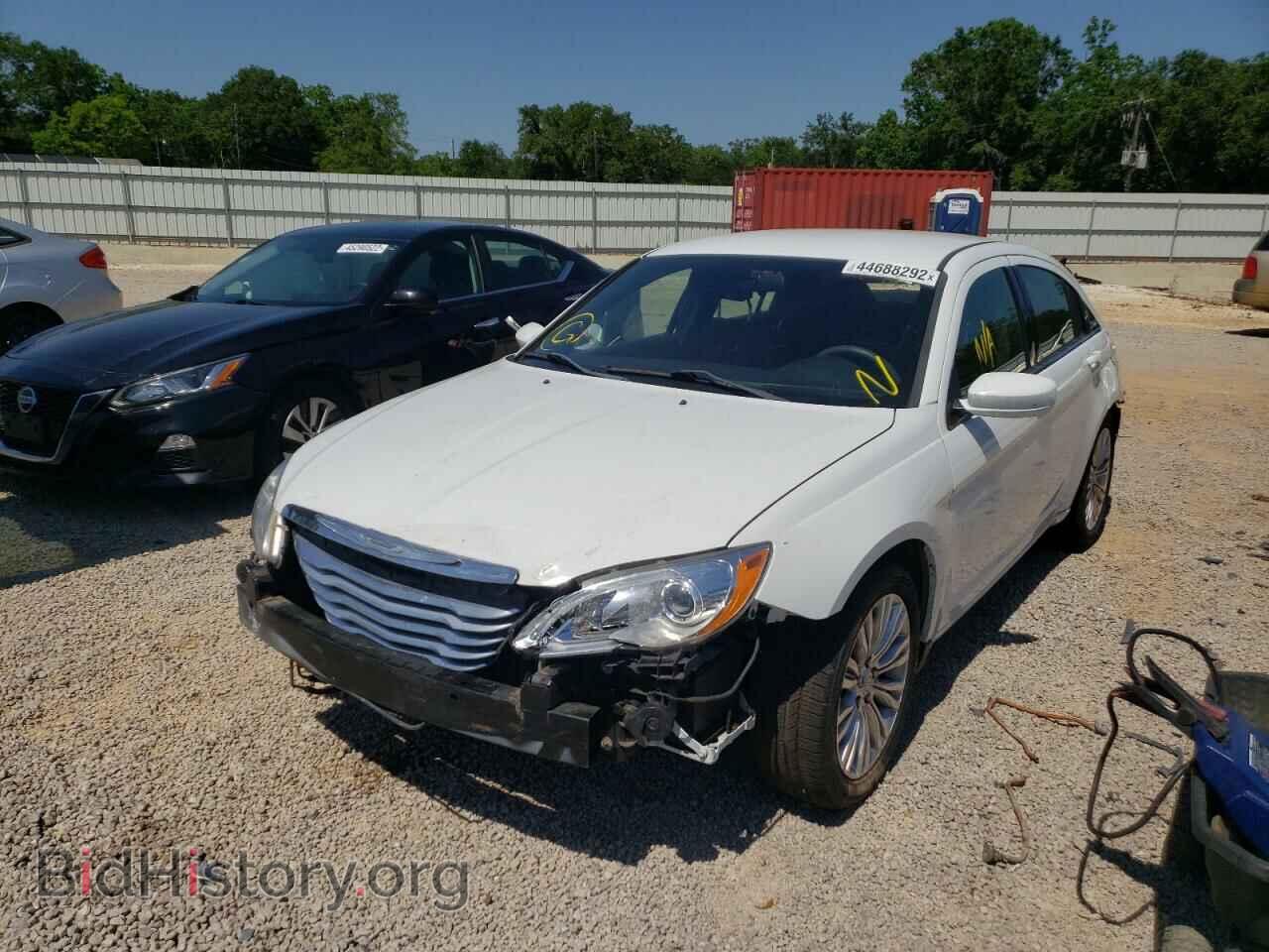 2012 CHRYSLER 200 - VIN: 1C3CCBABXCN155568 - Фото 2
