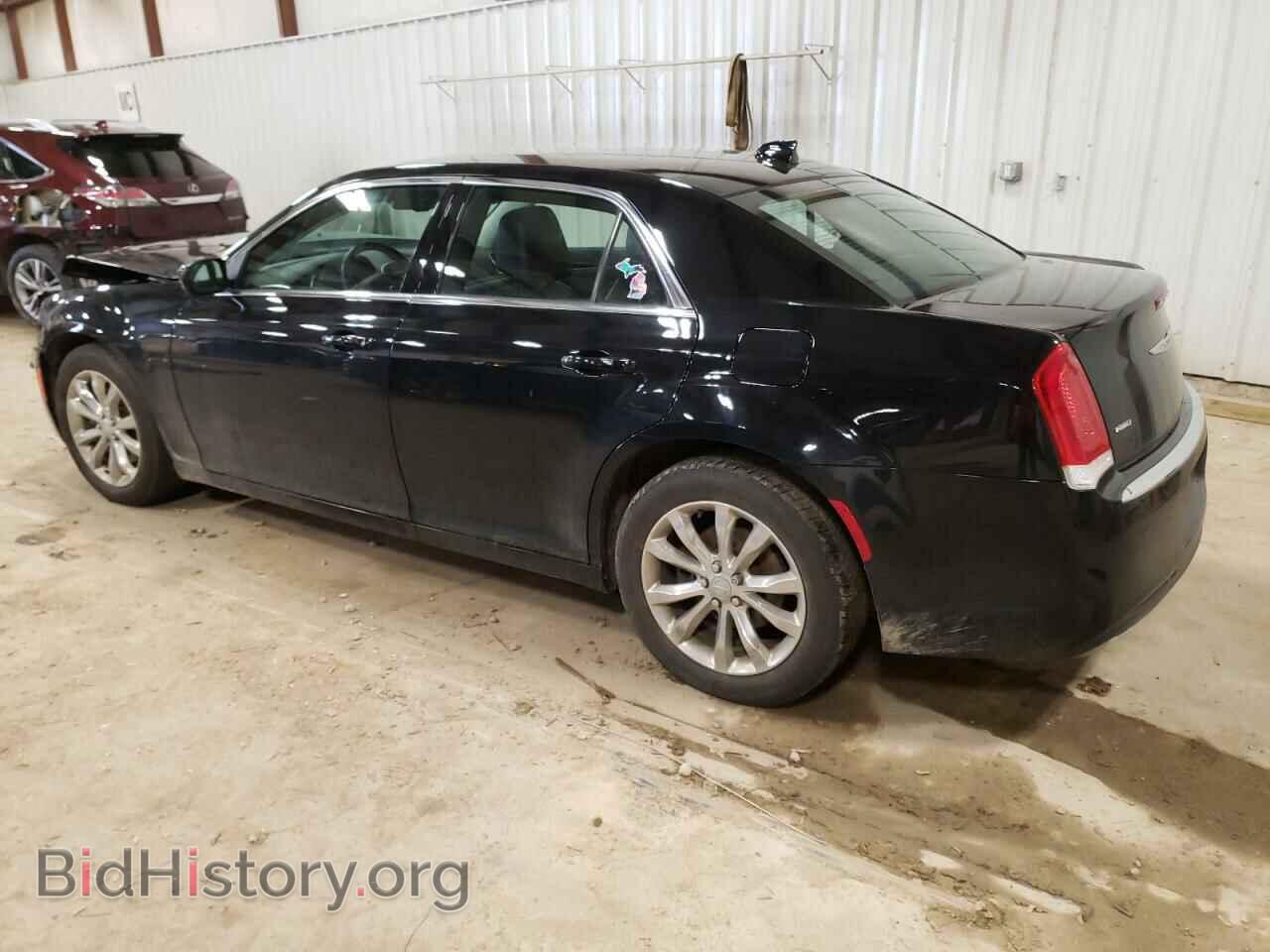 2016 CHRYSLER 300 - VIN: 2C3CCARG2GH171000 - Фото 2