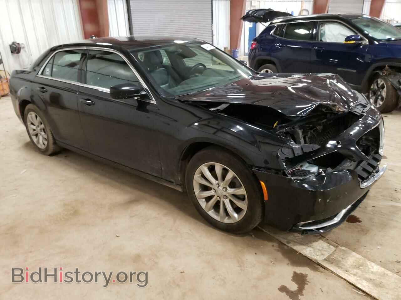 2016 CHRYSLER 300 - VIN: 2C3CCARG2GH171000 - Фото 4