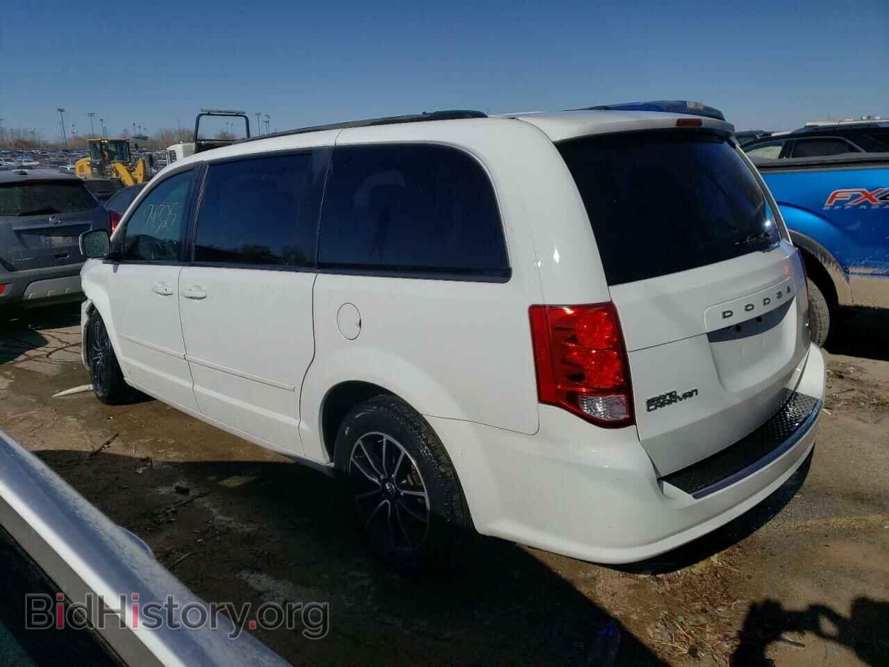 2017 DODGE CARAVAN - VIN: 2C4RDGEG7HR672813 - Photo 2