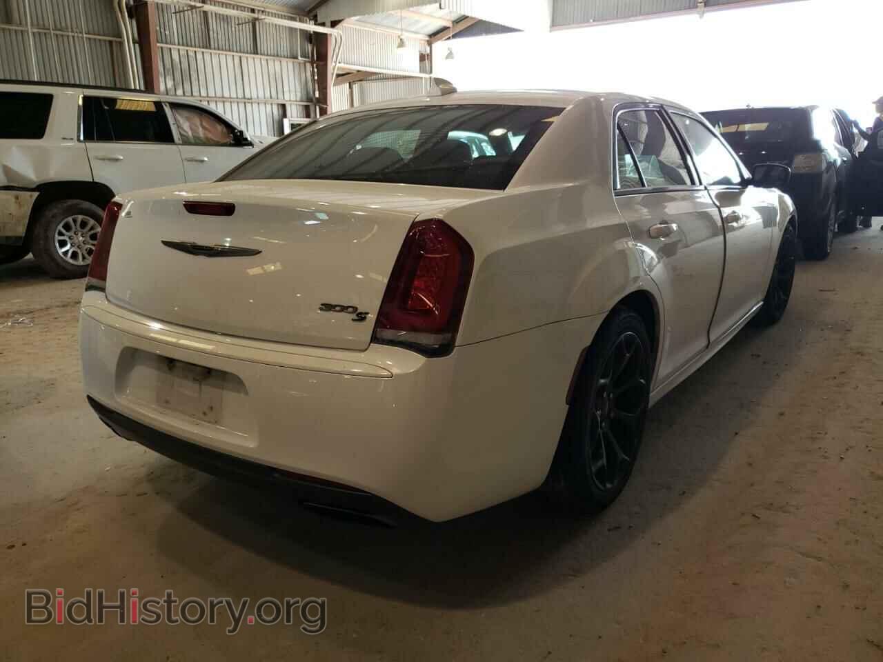 2016 CHRYSLER 300 - VIN: 2C3CCABG0GH304413 - Фото 4