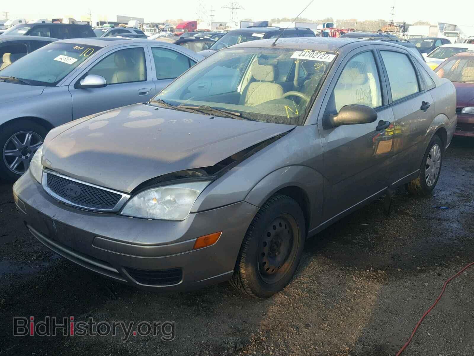 2005 FORD FOCUS - VIN: 1FAFP34NX5W177453 - Фото 2