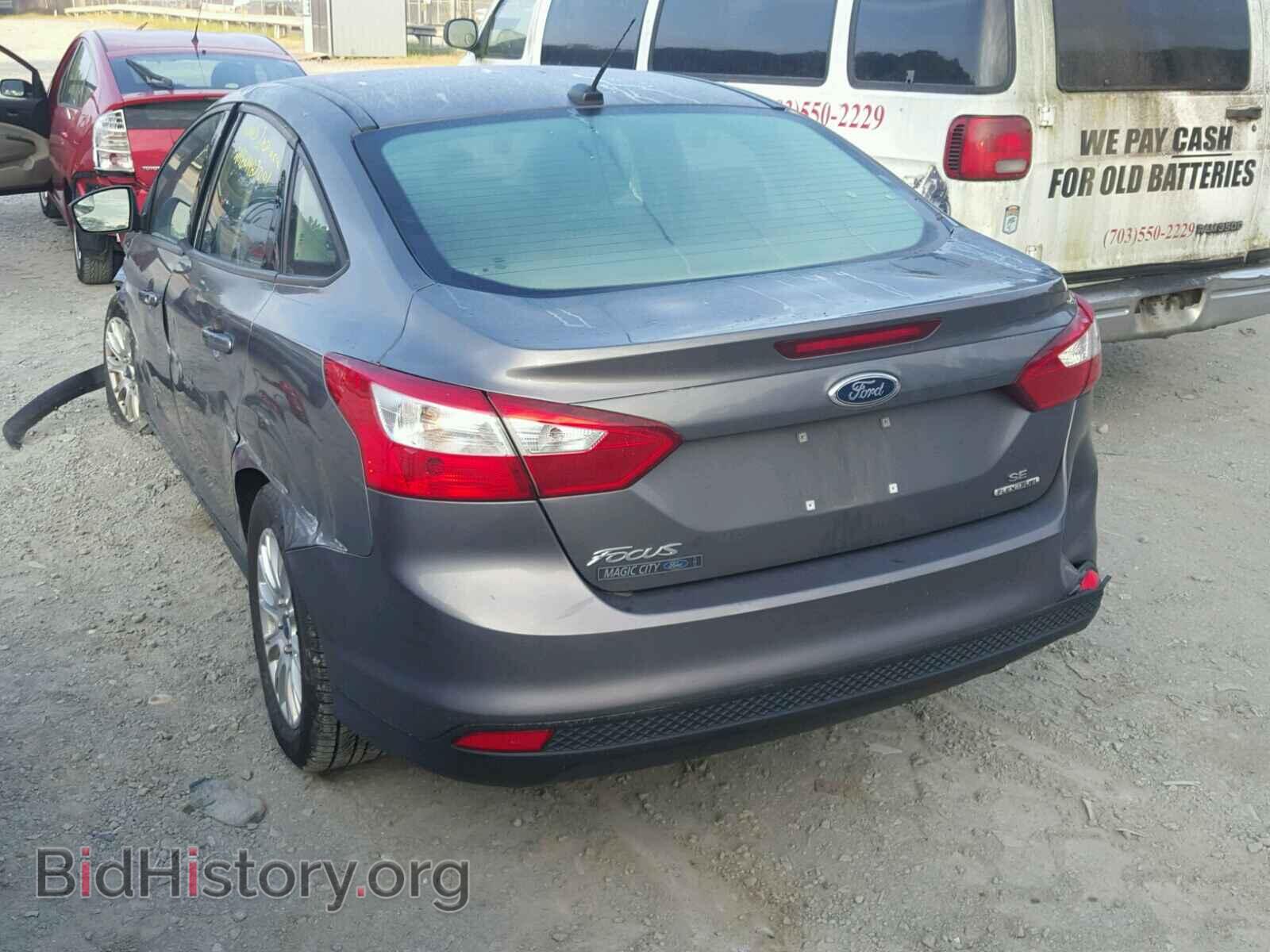 2012 Ford FOCUS (VIN 1FAHP3F25CL372824) — photo 3 of 10
