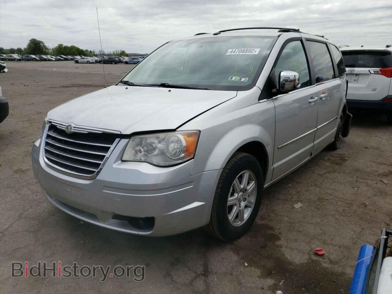 2010 CHRYSLER MINIVAN - VIN: 2A4RR8DX7AR374898 - Фото 2