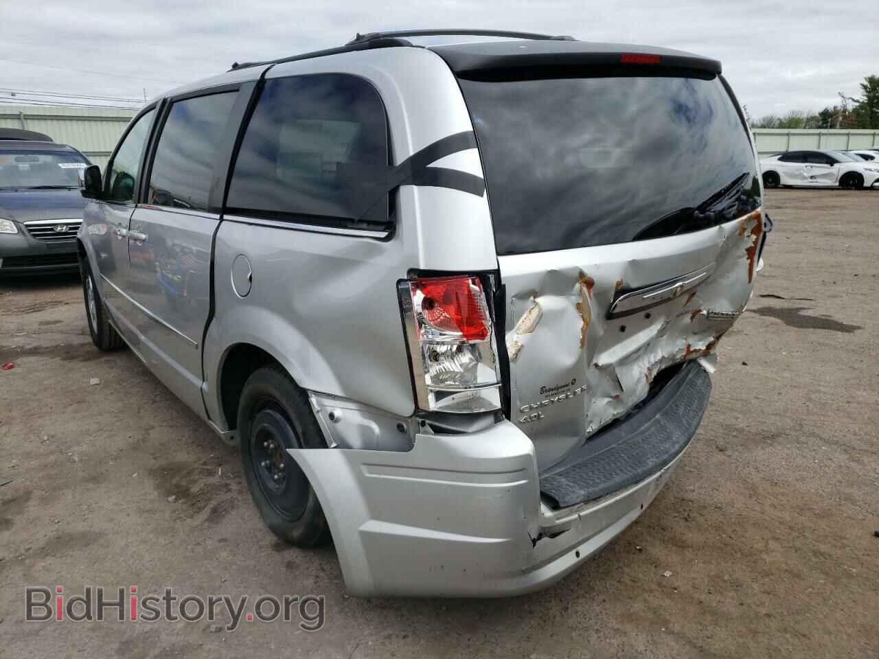 2010 CHRYSLER MINIVAN - VIN: 2A4RR8DX7AR374898 - Фото 3