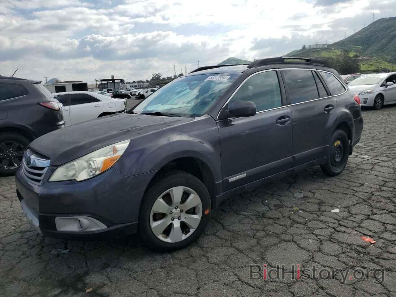 Photo 4S4BRDLC7B2389833 - SUBARU OUTBACK 2011