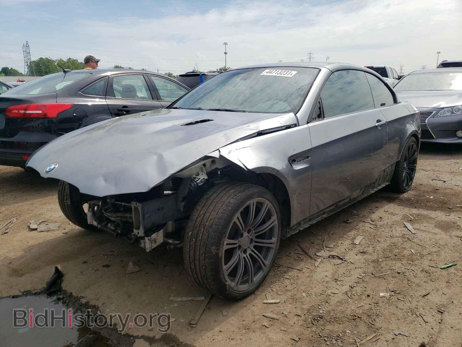2011 BMW M3 - VIN: WBSDX9C54BE584295 - Фото 2