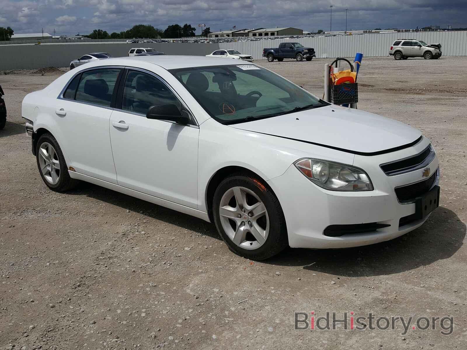 Photo 1G1ZA5E04AF221229 - CHEVROLET MALIBU 2010