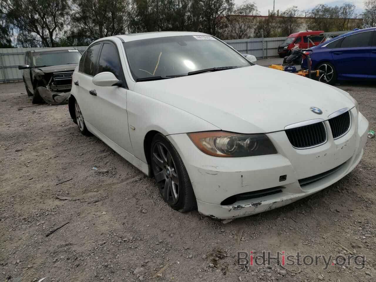 Photo WBAVC535X8FZ84524 - BMW 3 SERIES 2008