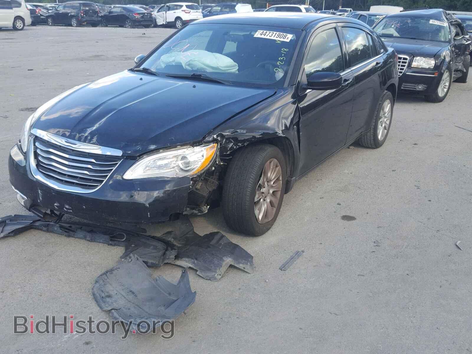 2014 CHRYSLER 200 - VIN: 1C3CCBAB4EN146593 - Фото 2