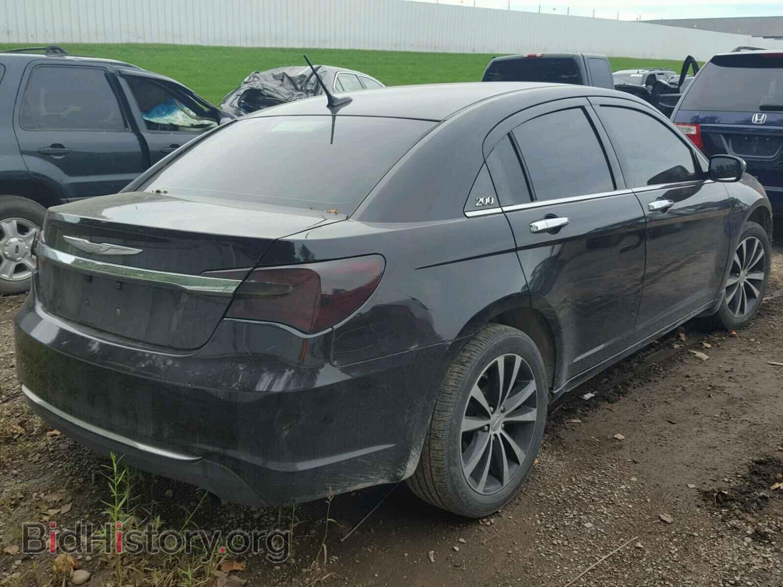 2011 CHRYSLER 200 - VIN: 1C3BC2FBXBN569596 - Photo 4