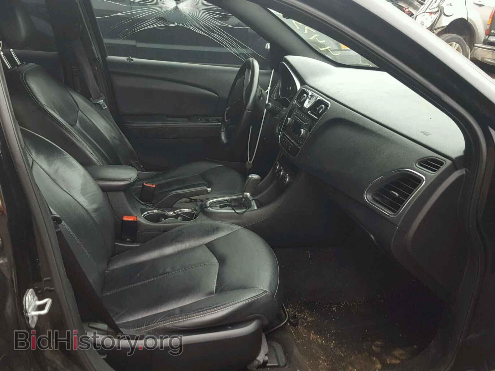 2011 CHRYSLER 200 - VIN: 1C3BC2FBXBN569596 - Photo 5