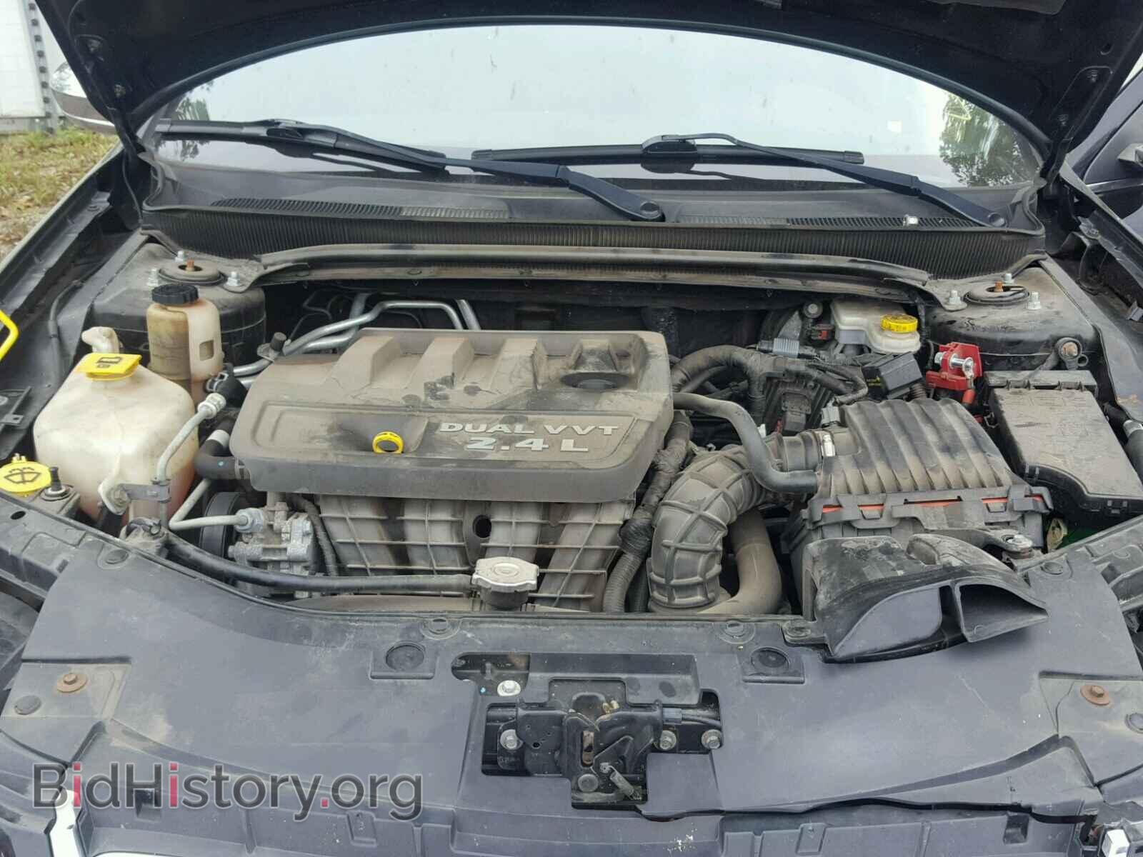 2011 CHRYSLER 200 - VIN: 1C3BC2FBXBN569596 - Photo 7