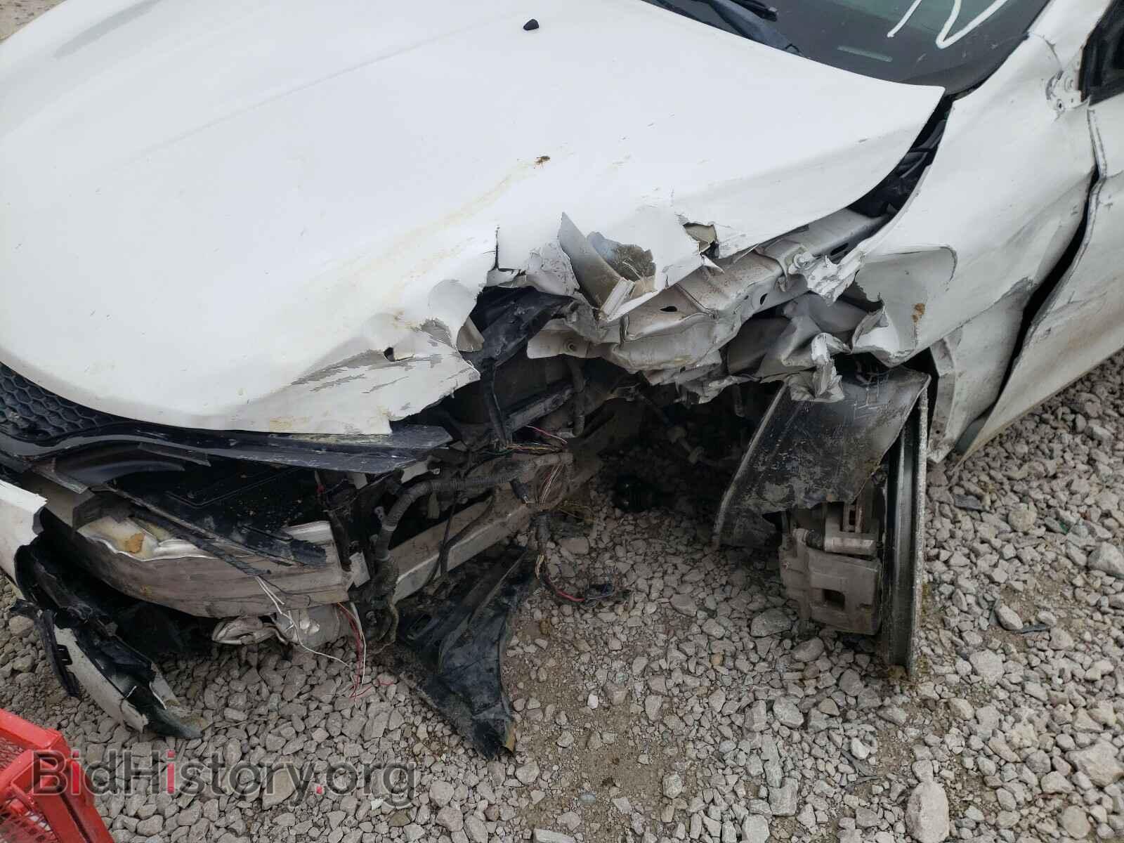 2015 CHRYSLER 200 - VIN: 1C3CCCDGXFN610422 - Фото 9