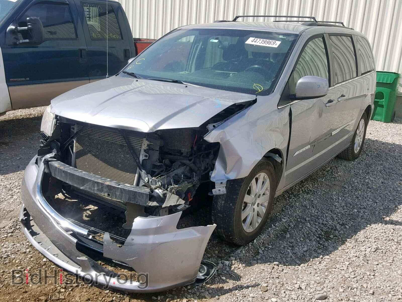 2013 CHRYSLER TOWN & COU - VIN: 2C4RC1BG8DR670874 - Фото 2
