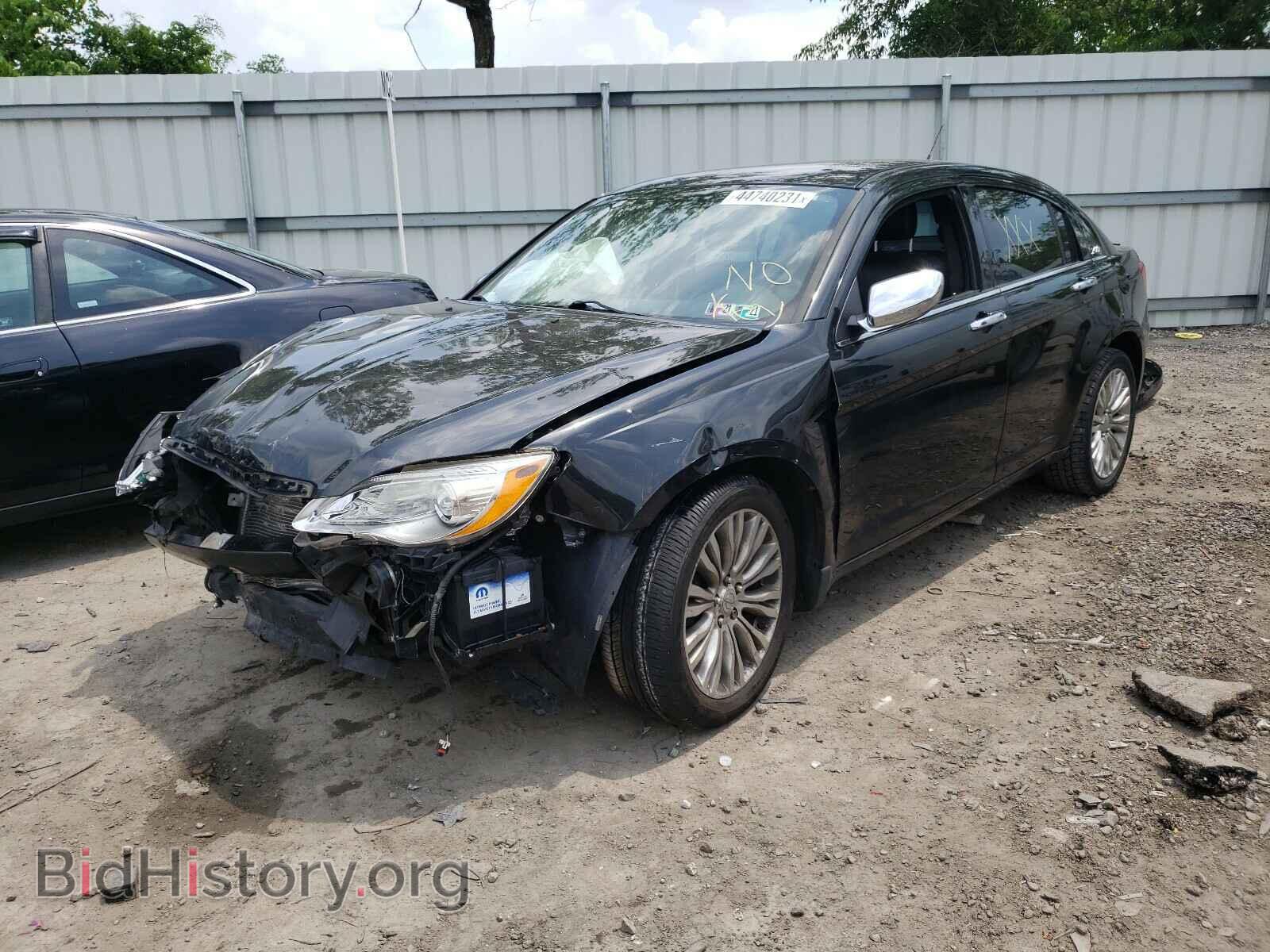 2011 CHRYSLER 200 - VIN: 1C3BC2FG0BN516479 - Фото 2