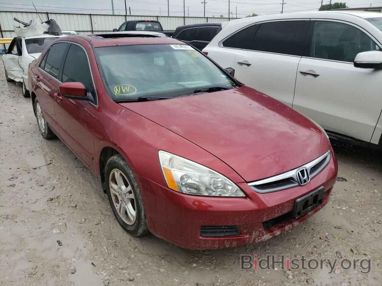 Photo 1HGCM568X7A146858 - HONDA ACCORD 2007