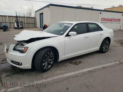 2014 Chrysler 300 S, белый — VIN 2C3CCABT3EH254035, Copart