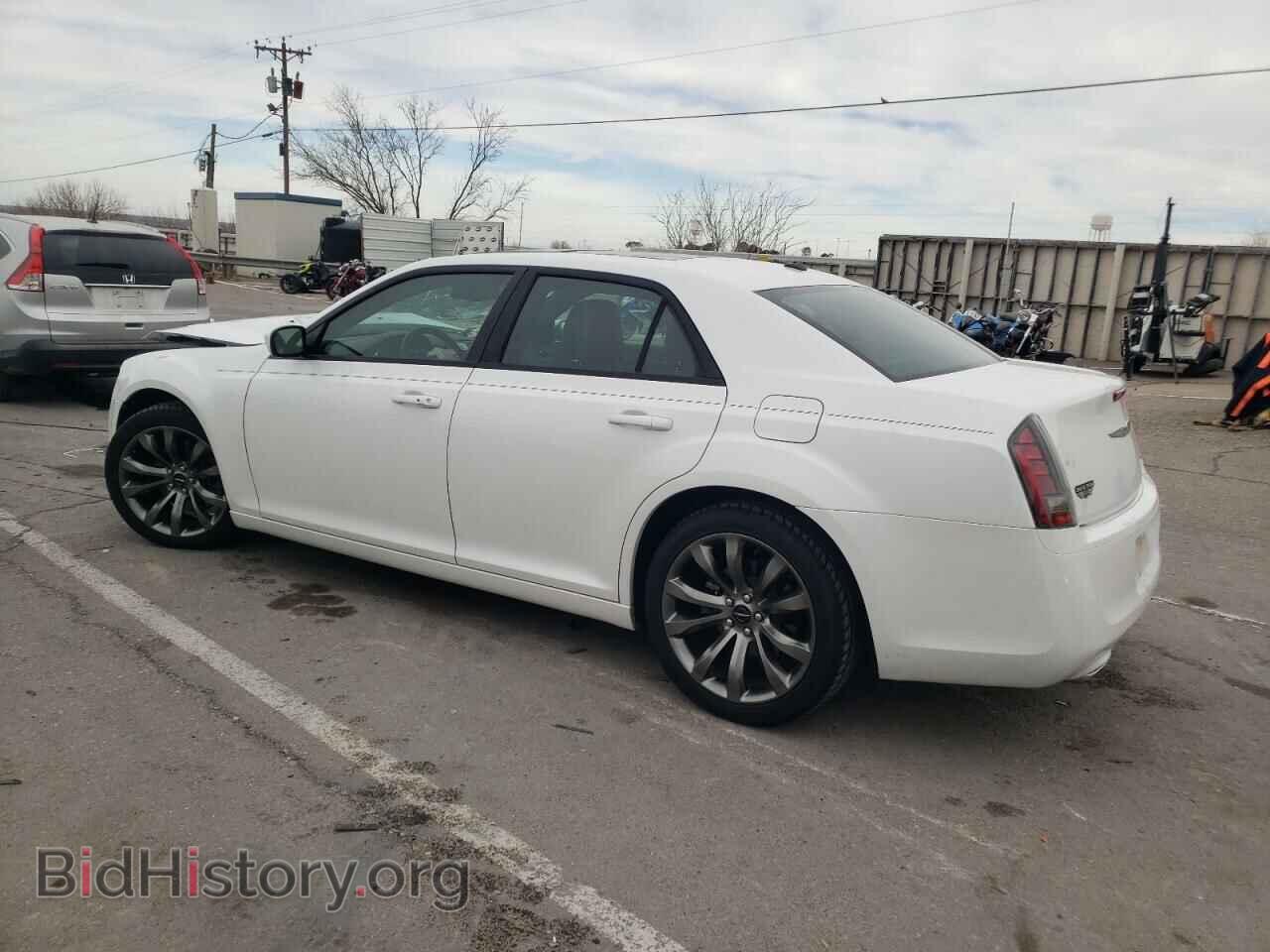 2014 CHRYSLER 300 - VIN: 2C3CCABT3EH254035 - Фото 2
