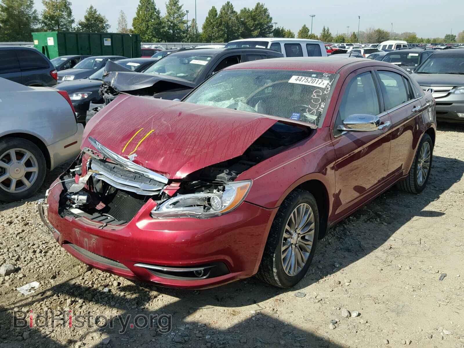 2011 CHRYSLER 200 - VIN: 1C3BC2FG5BN527672 - Фото 2