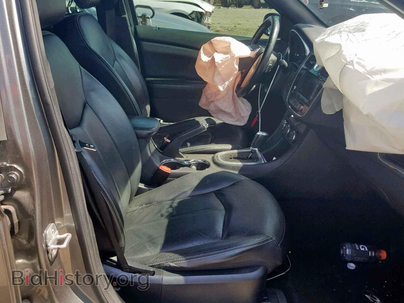 2011 CHRYSLER 200 - VIN: 1C3BC2FB2BN579796 - Photo 5