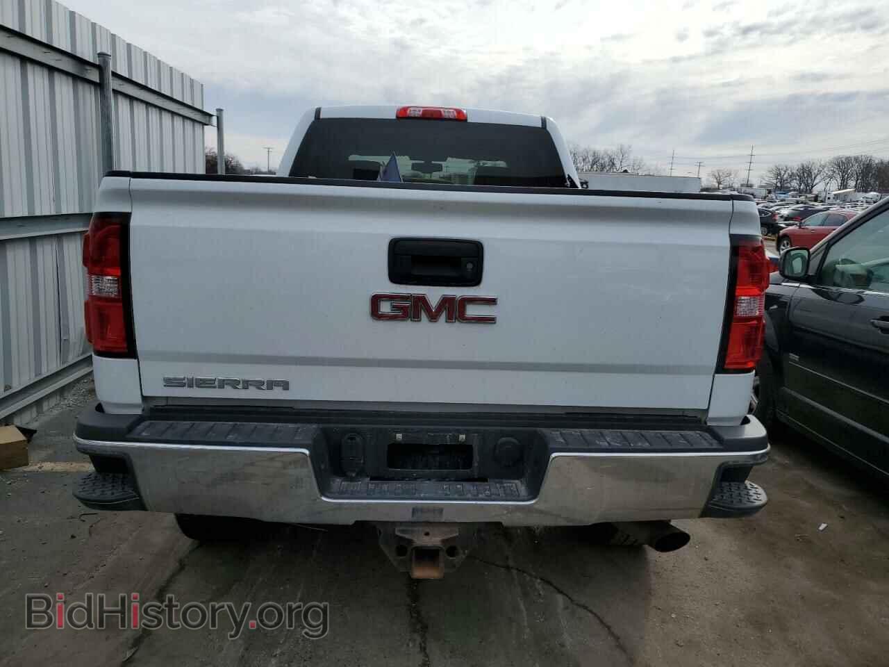 2018 GMC SIERRA - VIN: 1GT12REG9JF170543 - Фото 6