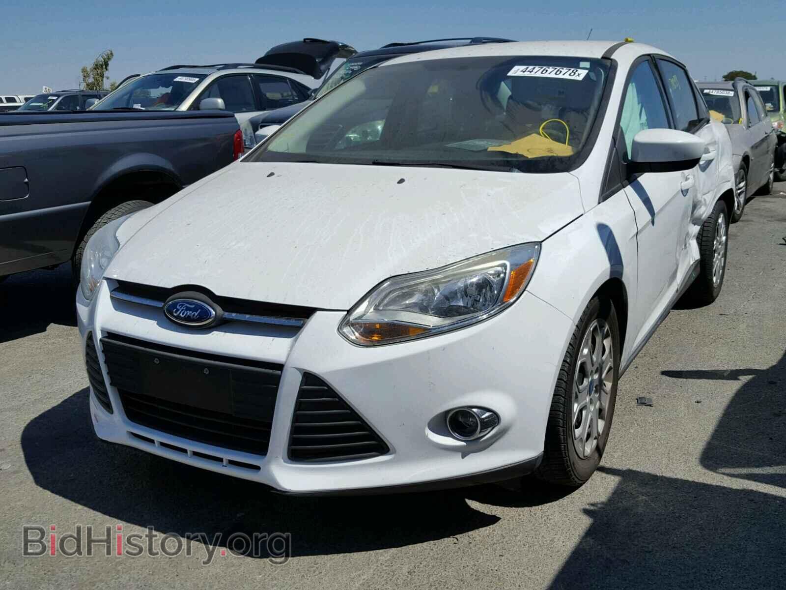 2012 Ford FOCUS (VIN 1FAHP3F22CL105110) — photo 2 of 10