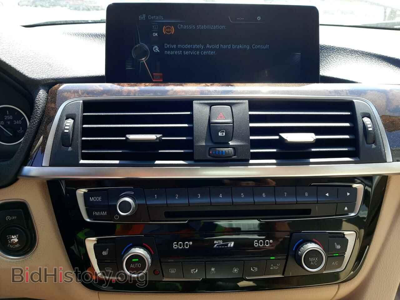 2016 BMW 3 SERIES - VIN: WBA8E1G57GNU11174 - Фото 9
