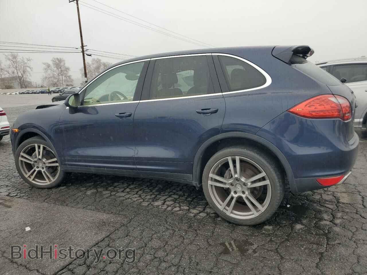 2011 PORSCHE CAYENNE - VIN: WP1AA2A24BLA00998 - Photo 2